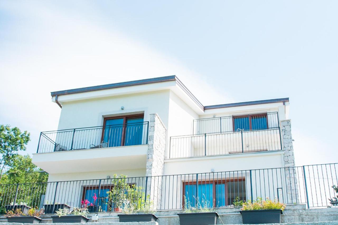 Encanto & Private Farm stay
